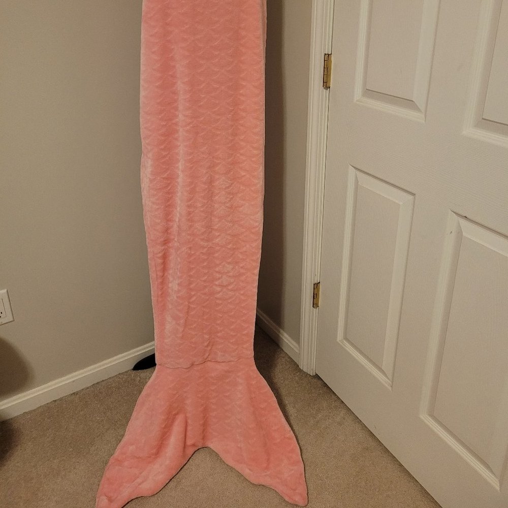 Pink Mermaid snuggle
